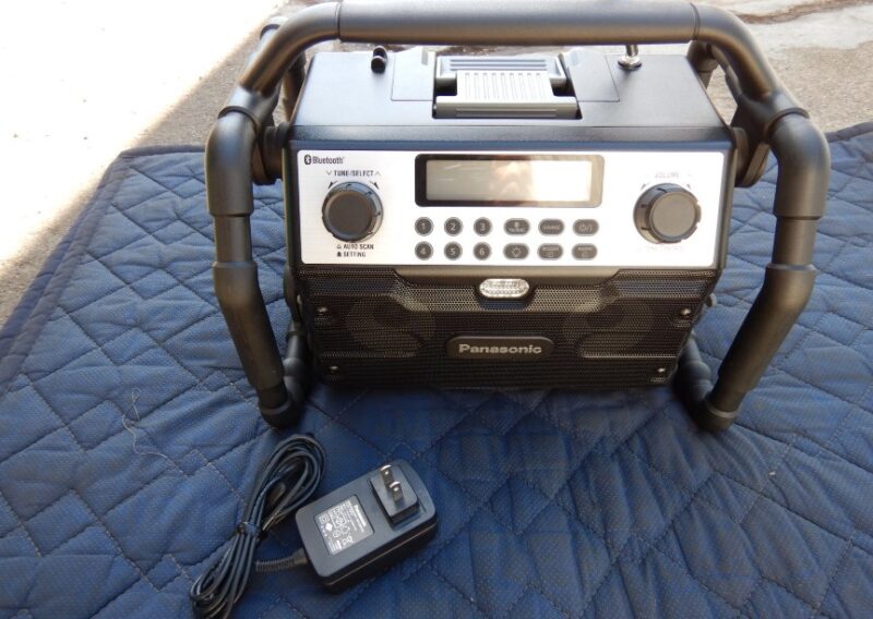 中古程度良 Panasonic 充電ラジオ ワイヤレススピーカー EZ37A2 14,4V