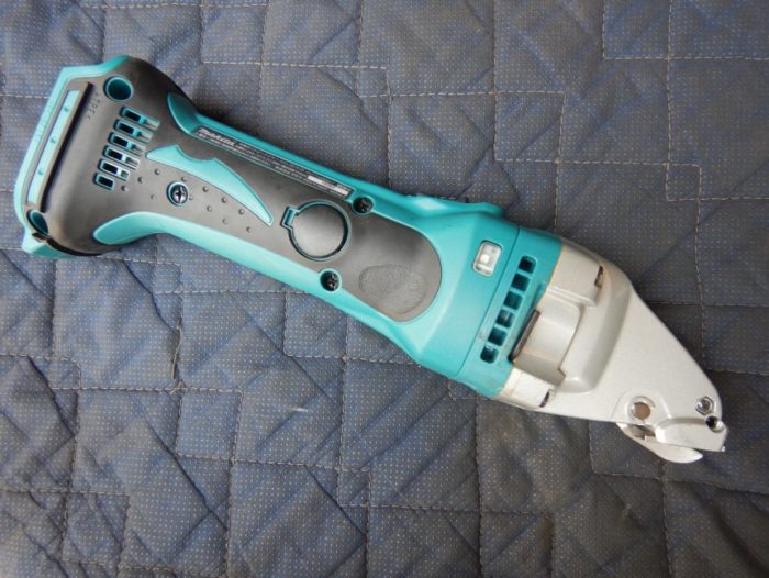 販売終了いたしました」中古程度良 マキタ 充電式ストレートシャー