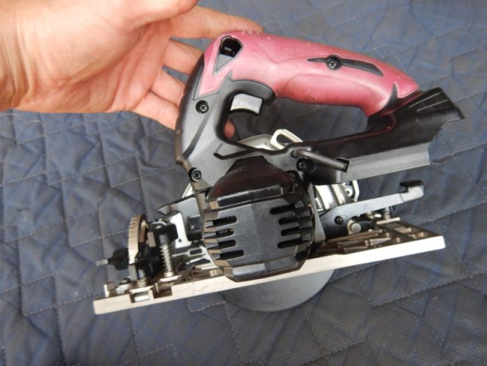 日立 HITACHI C14DSL2 充電マルノコ バッテリ14.4V一個/充電器付き