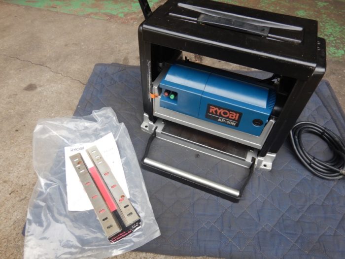 販売終了いたしました」中古品 リョービ 自動カンナ AP-10N 最大切削幅